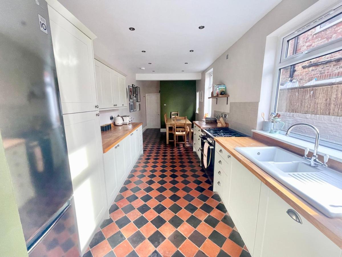 Woodvale Villa York Ngoại thất bức ảnh