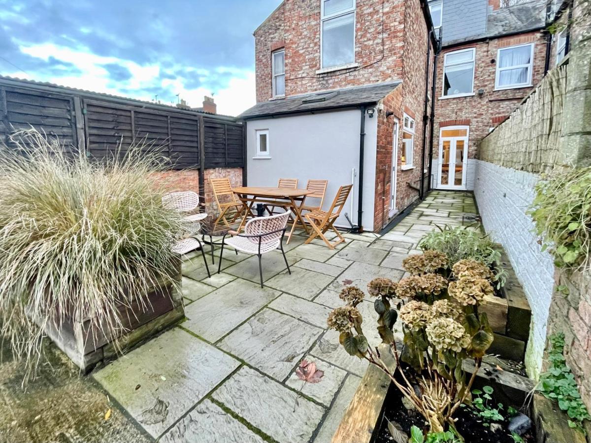 Woodvale Villa York Ngoại thất bức ảnh